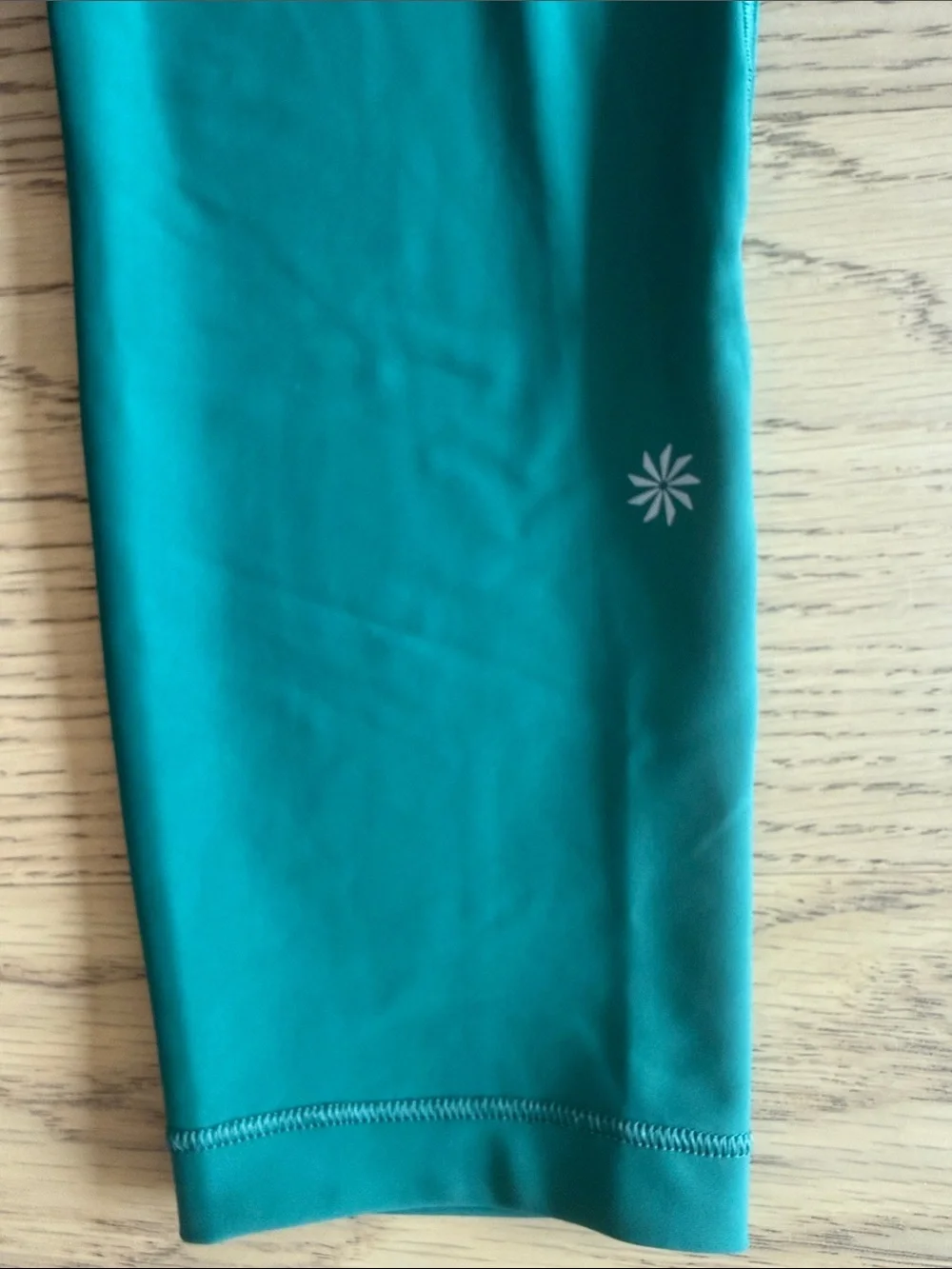 Athleta Green Set- Leggings with Matching Sports Bra - Picture 5 of 12